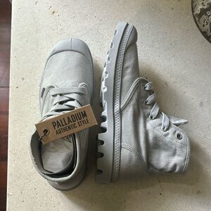 BN Grey Palladium Boots - Size 6.5